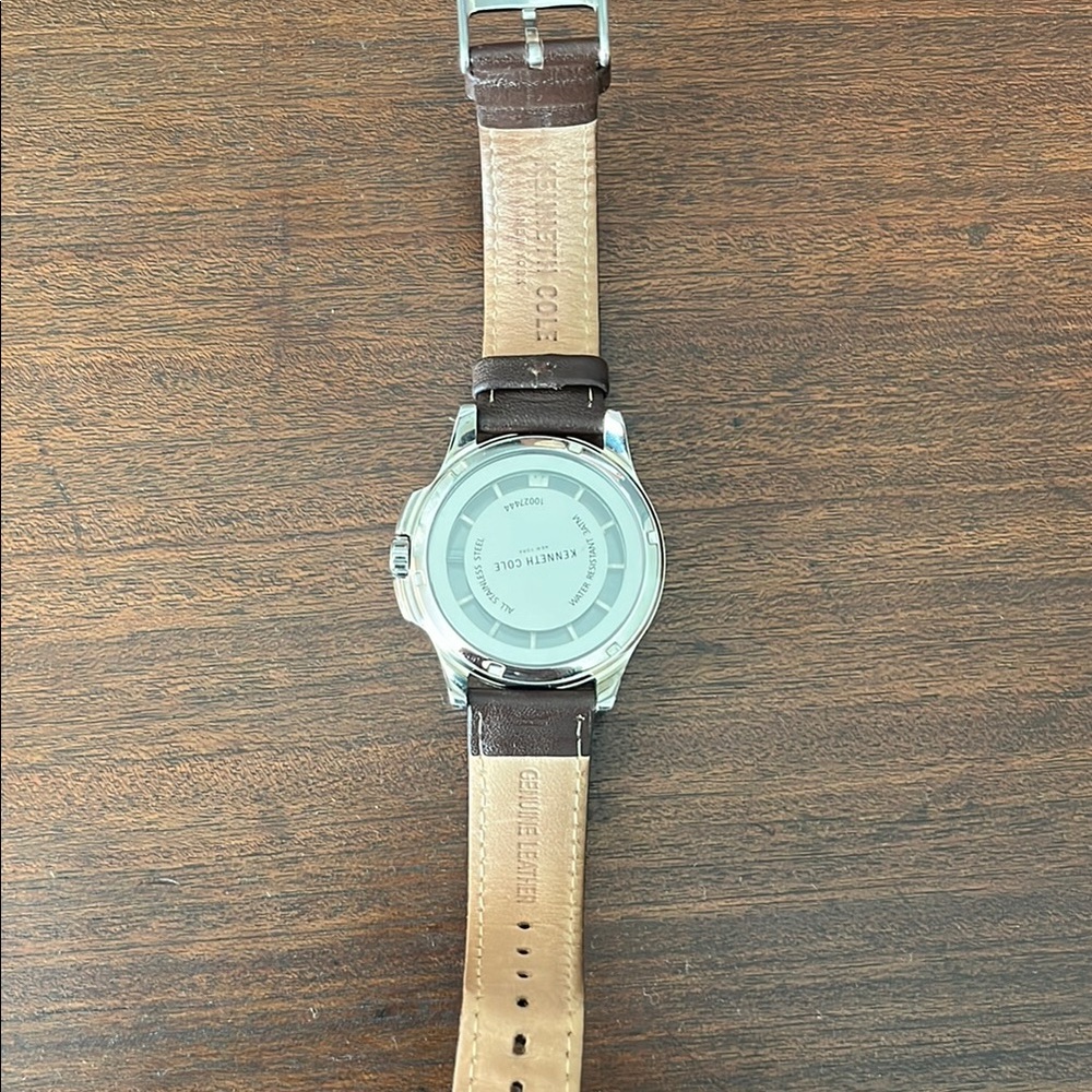 Used Kenneth Cole Men's Brown Leather Strap Watch - Picture 2 of 2